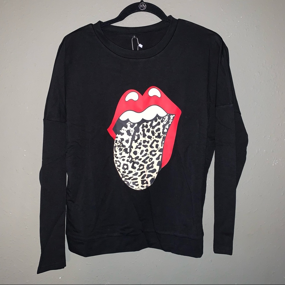Lips with Leopard Tongue Top